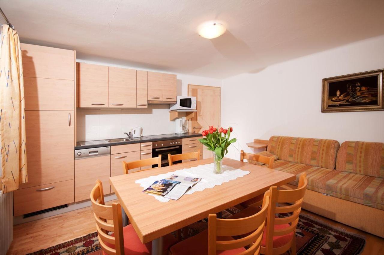 Ferienwohnung Haus Hubertus Fusch an der Grossglocknerstrasse Exterior foto