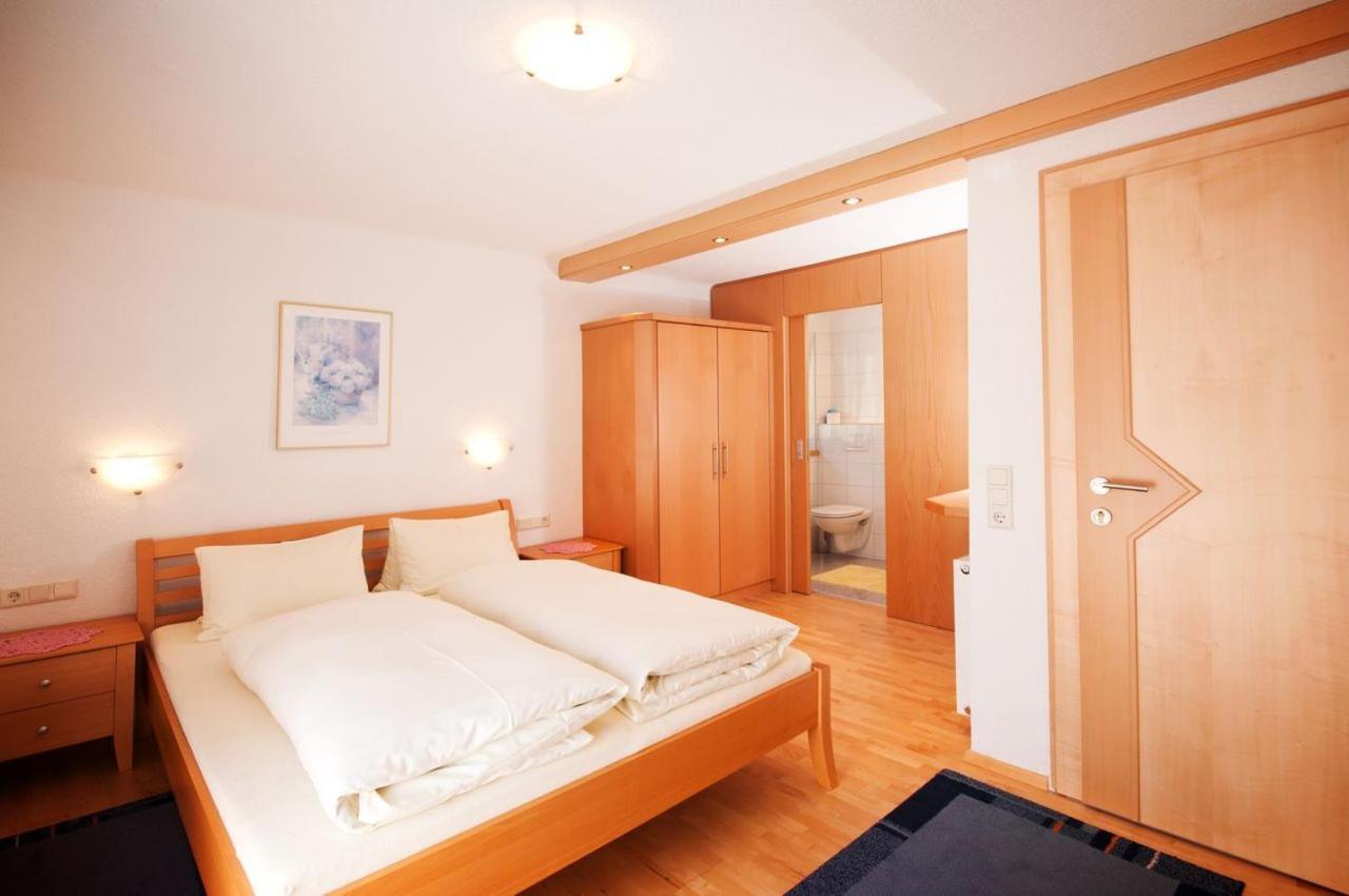 Ferienwohnung Haus Hubertus Fusch an der Grossglocknerstrasse Exterior foto